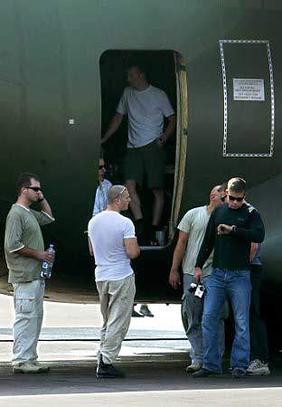 Operativos do GSG-9 no Sahara em 2003 a procura dos turistas europeus desaparecidos.